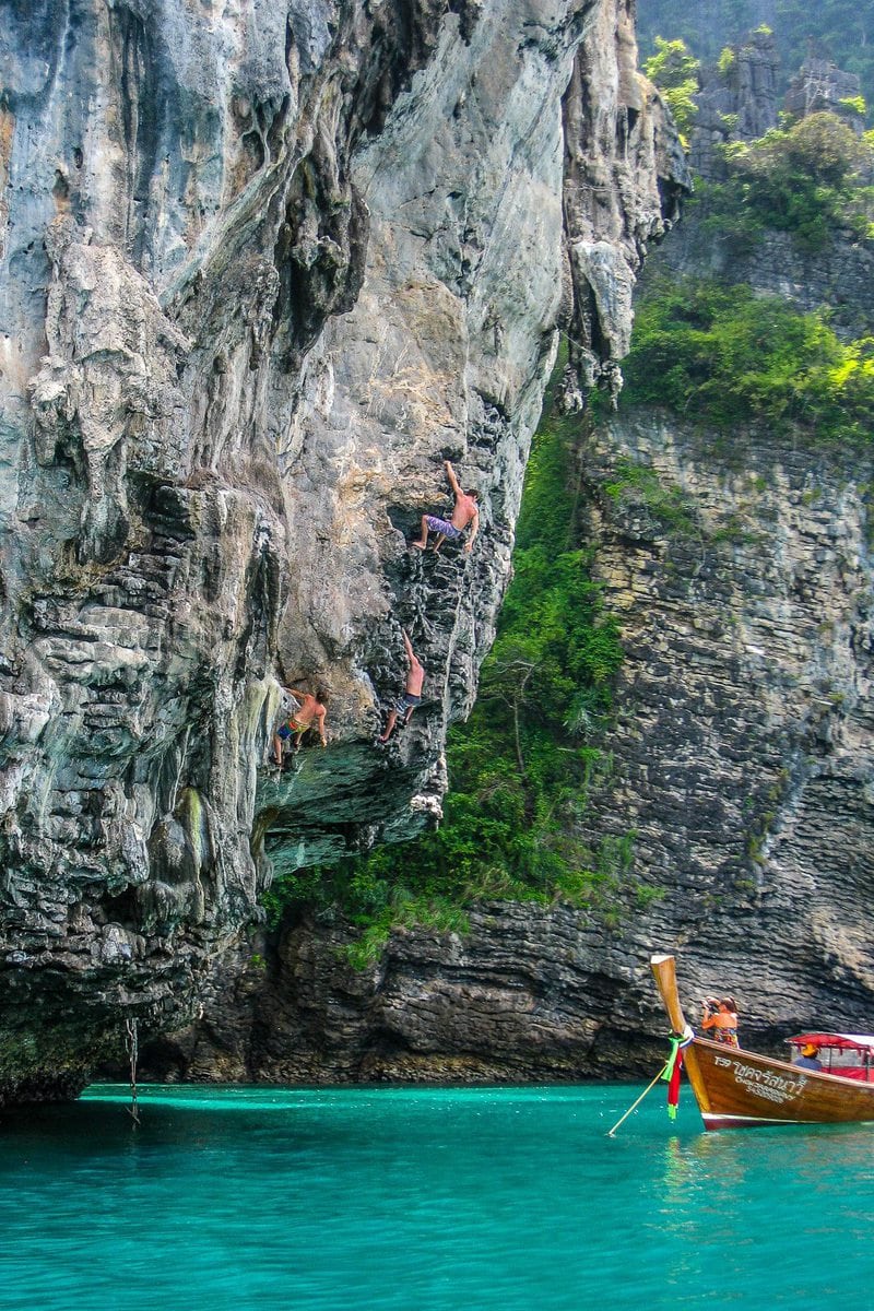 Rock climbing in Tonsai, Thailand