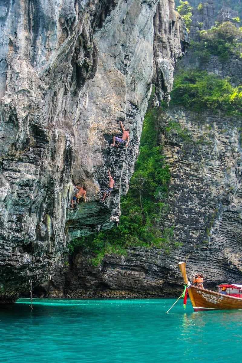 Deep Water Soloing in Tonsai/Railay