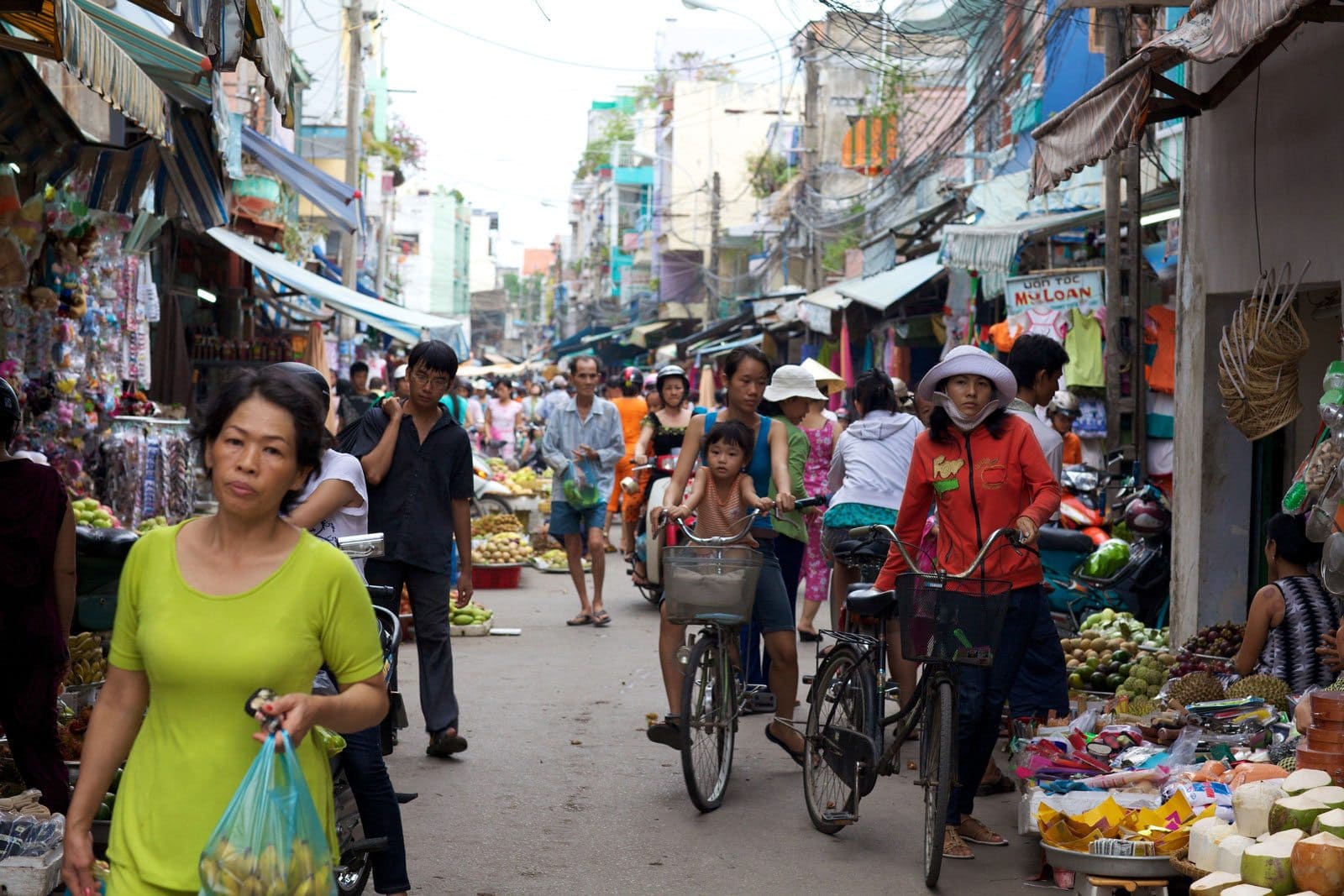 Street markets in Ho Chi Minh