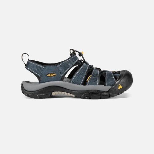 12 Best Hiking Sandals | Buyer’s Guide for Men and Women