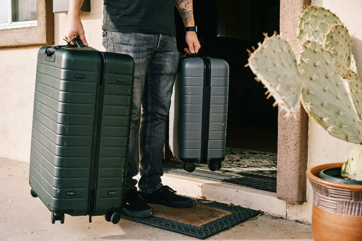 Hard vs Soft Luggage — Which is Best For You?