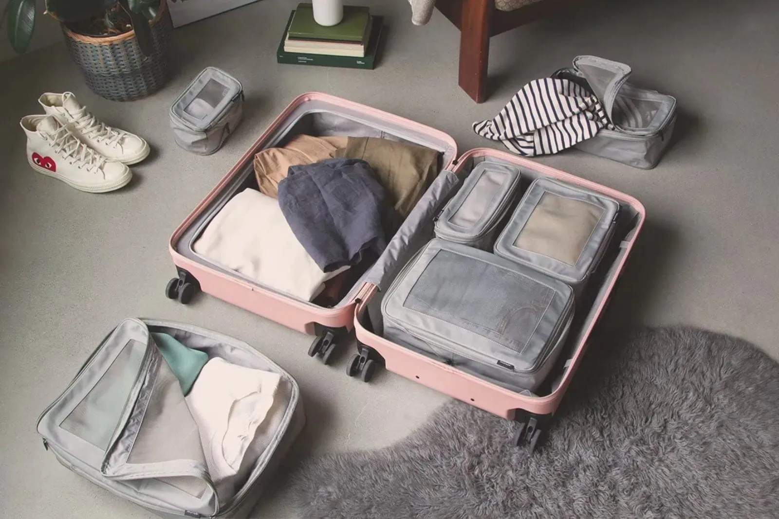 Travel Vacuum Seal Bags Vs. Packing Cubes: Is There A Winner